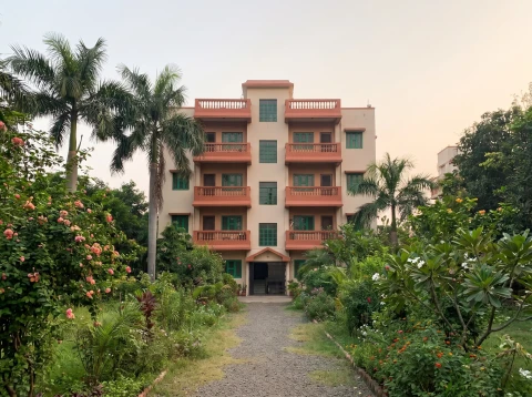 4 BHK Luxury Flat in Vasundhara